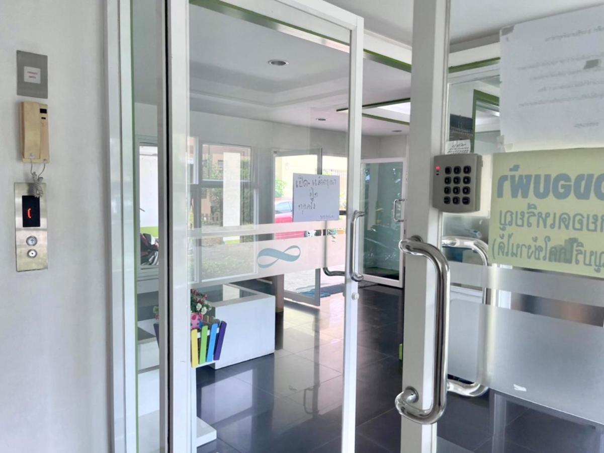 בנגקוק 8 Residence מראה חיצוני תמונה