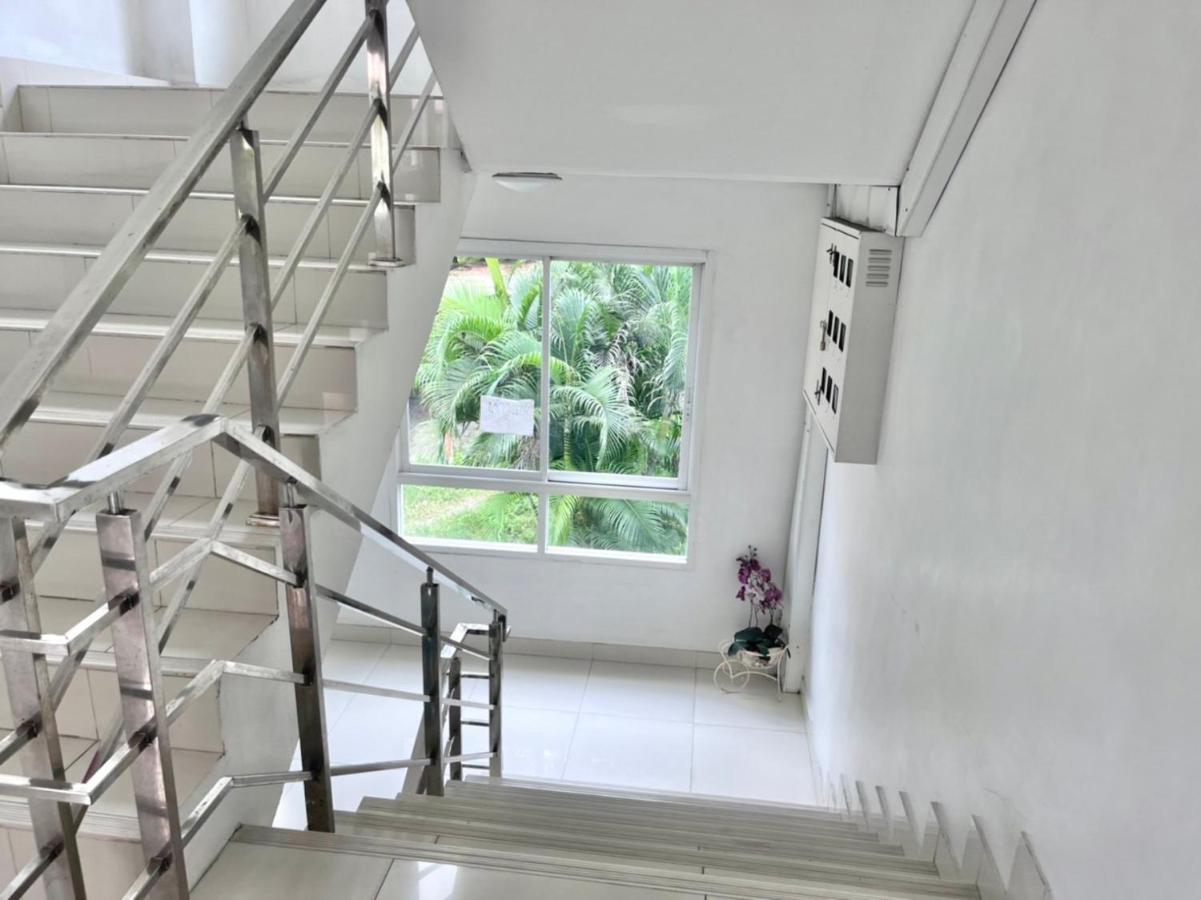 בנגקוק 8 Residence מראה חיצוני תמונה
